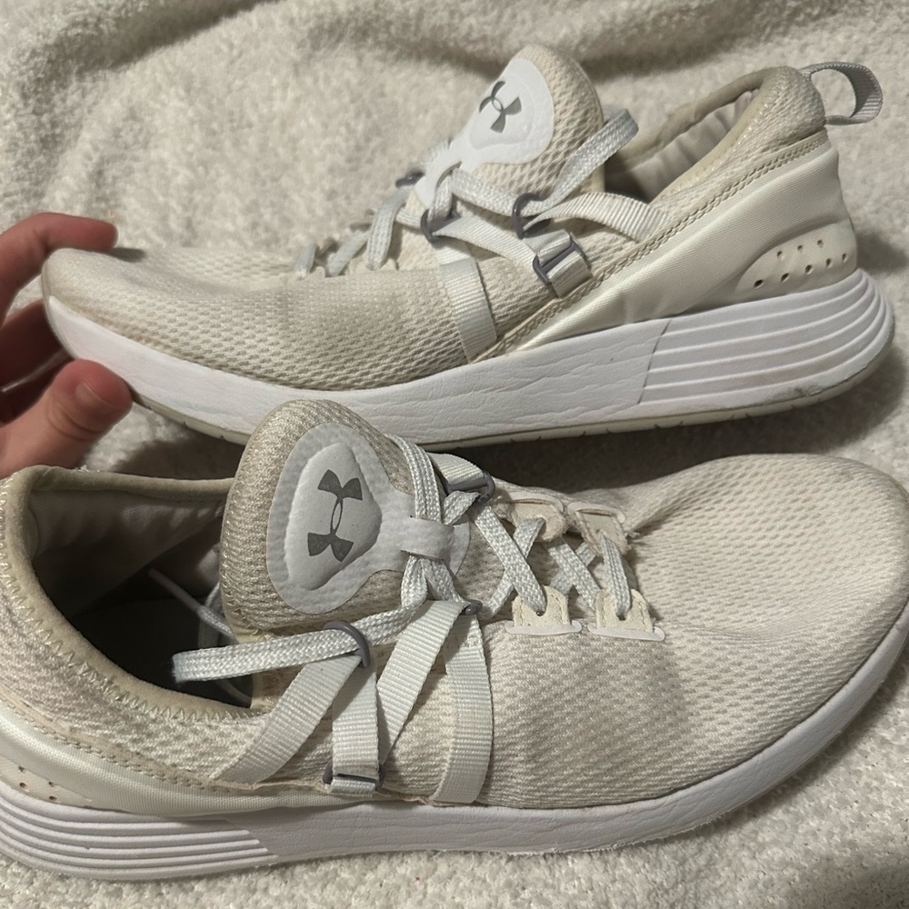 Under Armour Sneakers